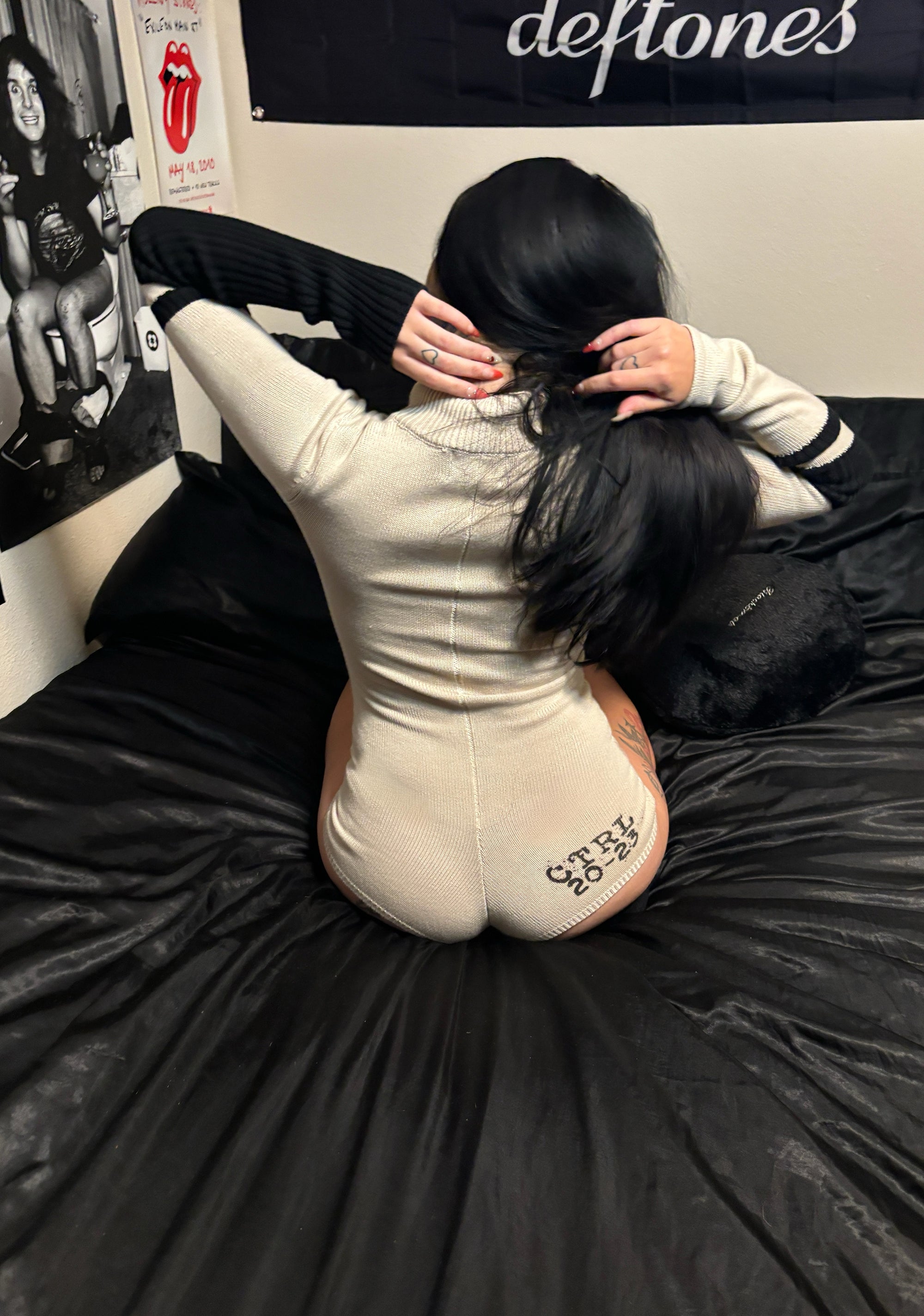 eight|off white