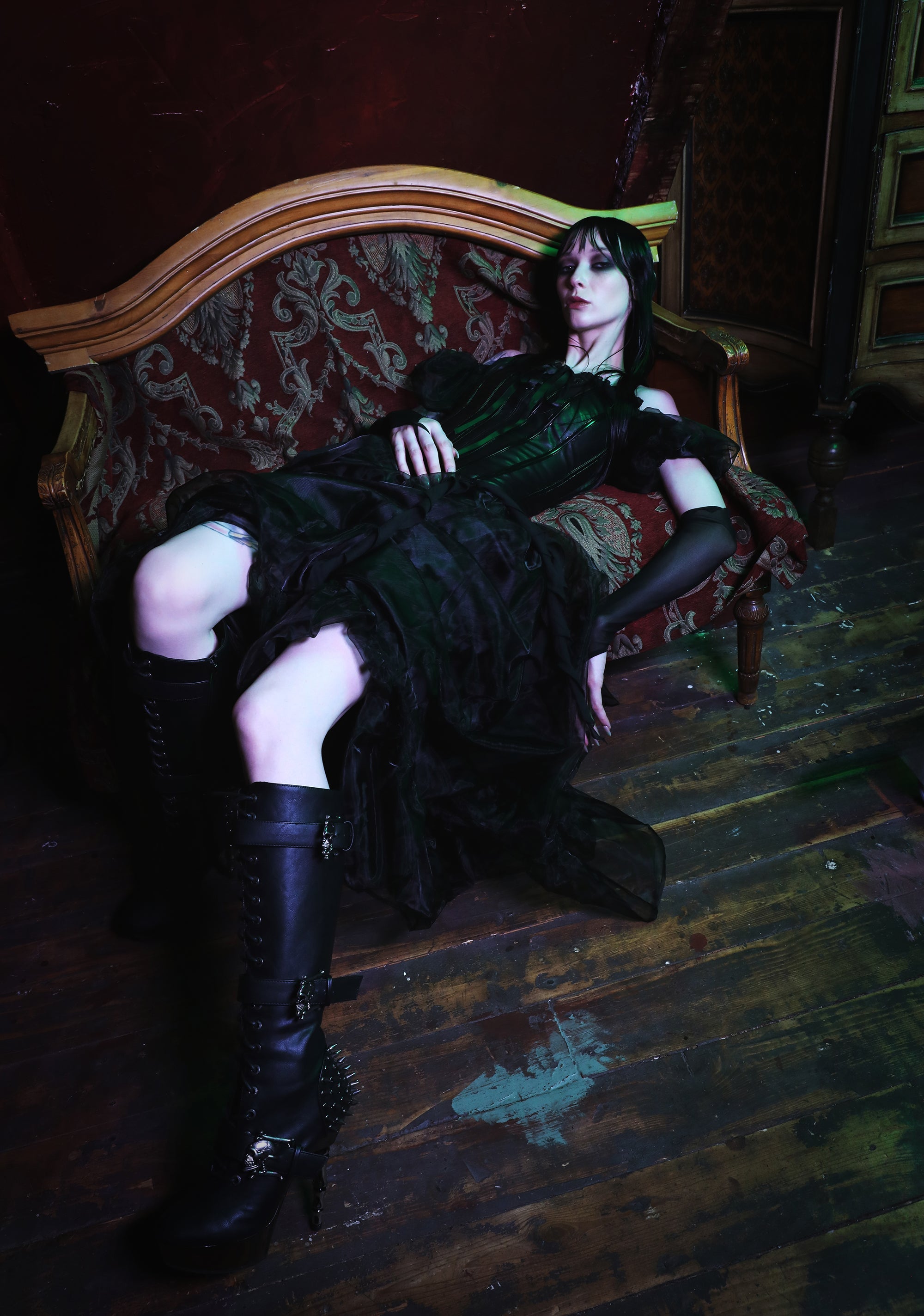 seven|black