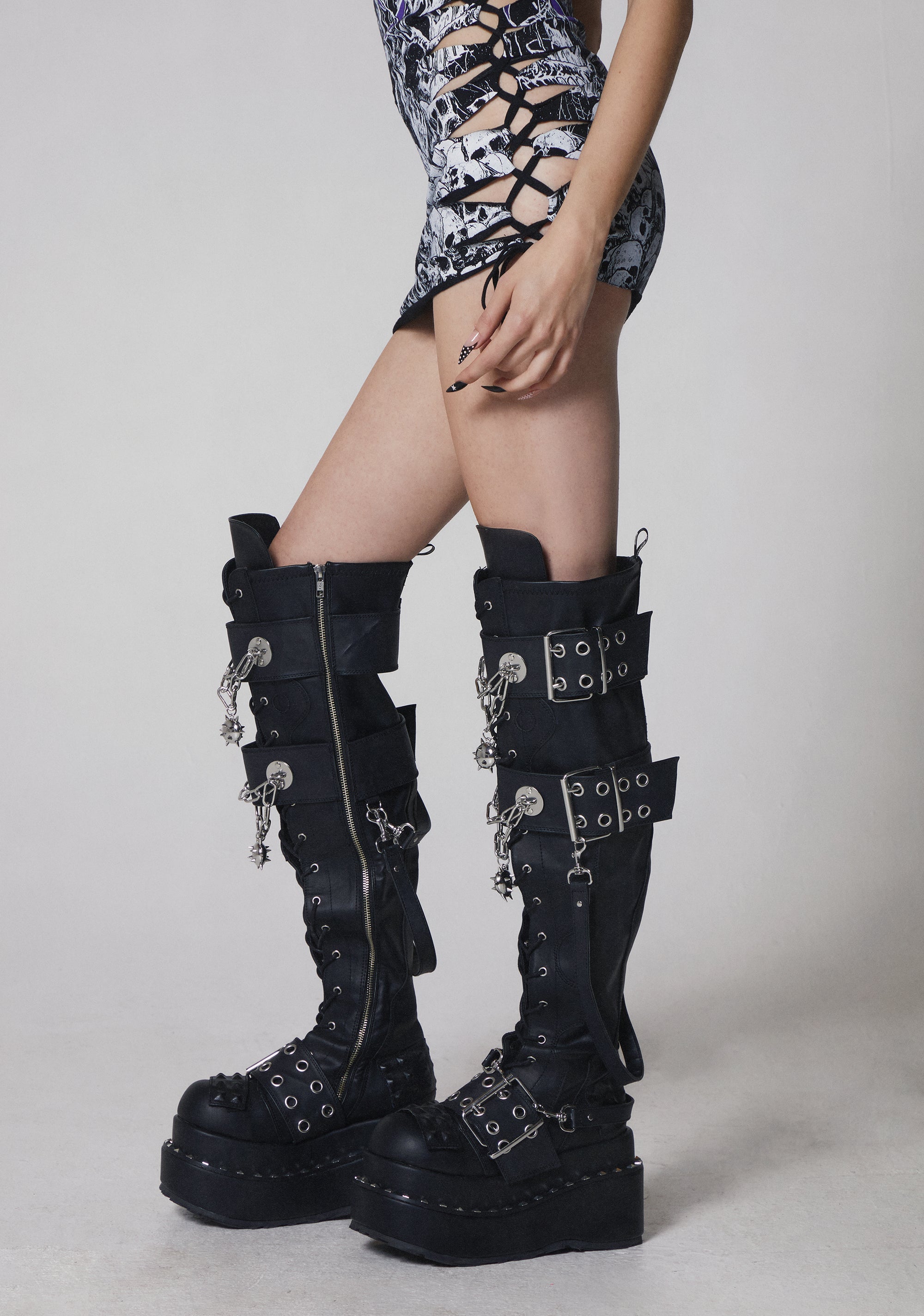 seven|black